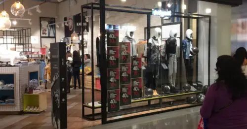 KARIBIK CENTRO COMERCIAL PLAZA CENTRAL KARIBIK CENTRO COMERCIAL PLAZA CENTRAL